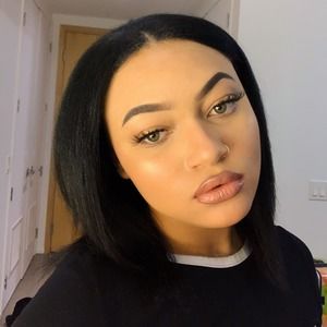 Meet your Posher, Léa